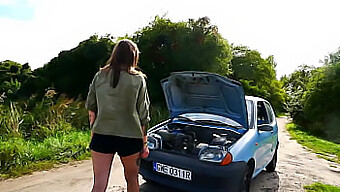 Grote Kont En Grote Lul Pools Stel Hebben Seks In De Auto