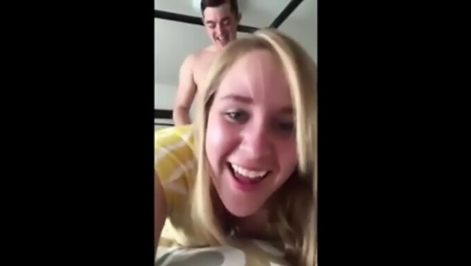 Gata Quente Revela Seu Corpo Em Um Vídeo Sedutor Do Snapchat!